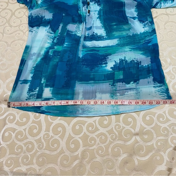 Avenue 14/16 Vibrant Blue Abstract print Blouse Top Women's Lace Accent EUC - Picture 7 of 12